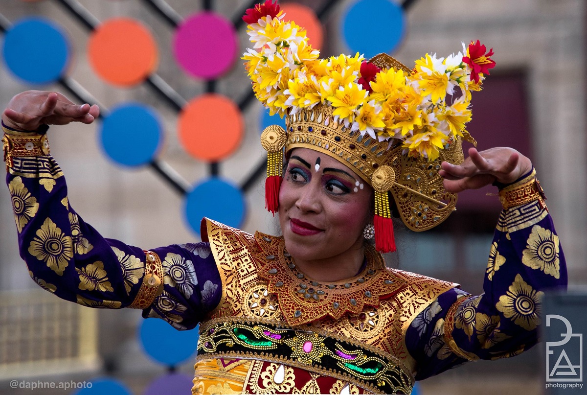  Tari Bali  Danza de Bali  Indonesia Escueladeballetamalia